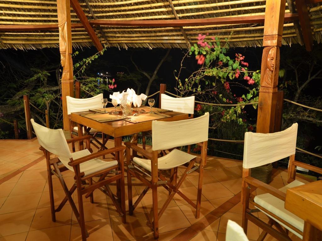 Auberge Le Maki Lodge Ampangorinana Eksteriør billede